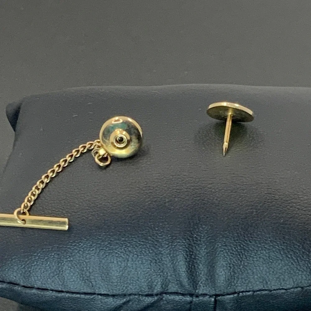 Swank Vintage Gold Tone Tie Tac Etched Starburst Round Face with Chain T-Bar